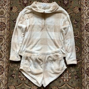 crown & ivy / buff ivory fuzzy soft loungewear 2 piece set size small womens